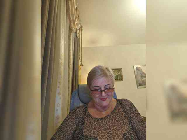 KarinkaSweet webcam