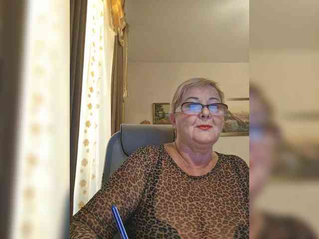 KarinkaSweet webcam