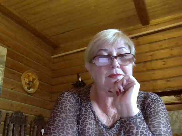 KarinkaSweet webcam