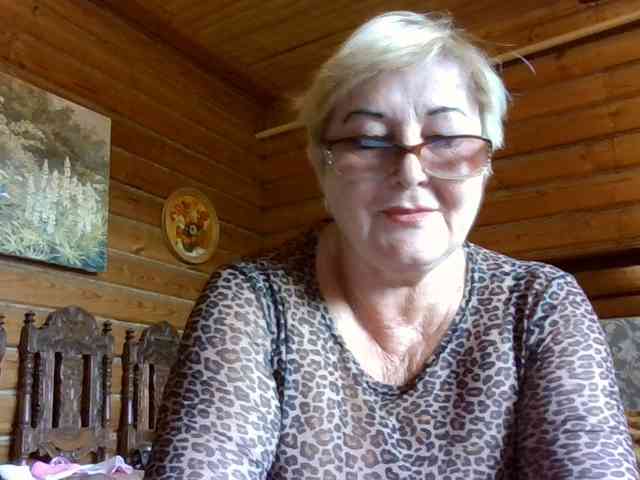 KarinkaSweet webcam