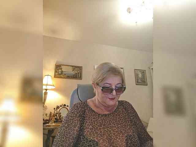 KarinkaSweet webcam