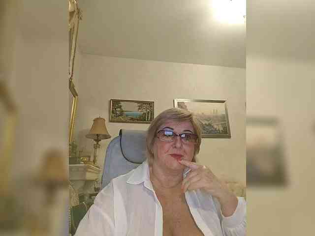 KarinkaSweet webcam