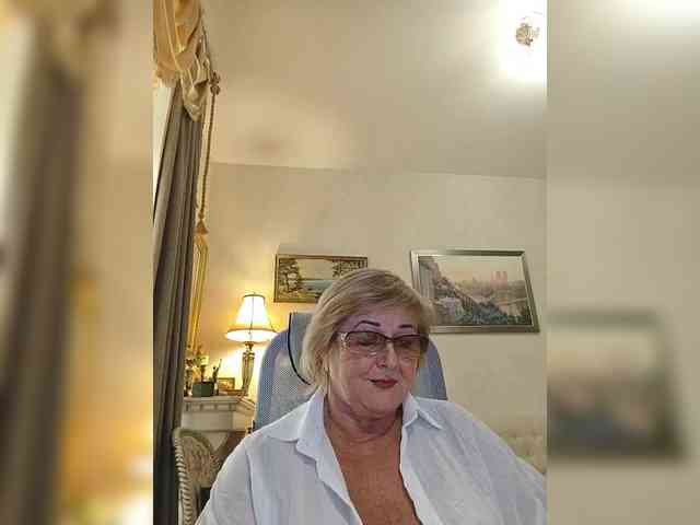 KarinkaSweet webcam