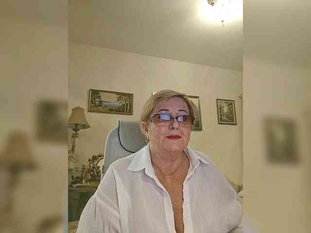 KarinkaSweet webcam