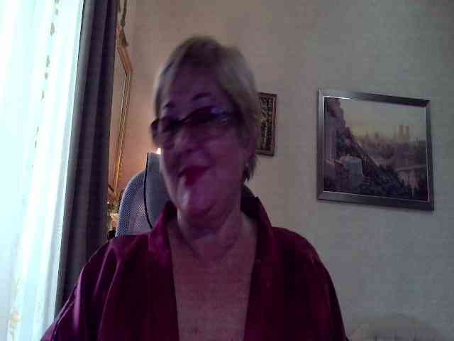 KarinkaSweet webcam