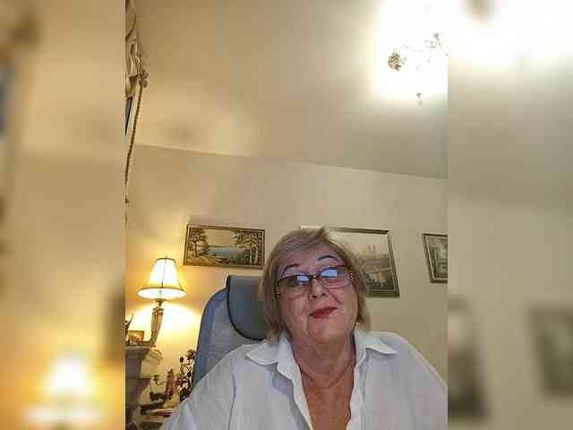 KarinkaSweet webcam