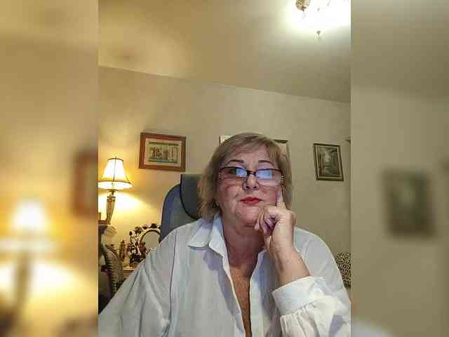 KarinkaSweet webcam