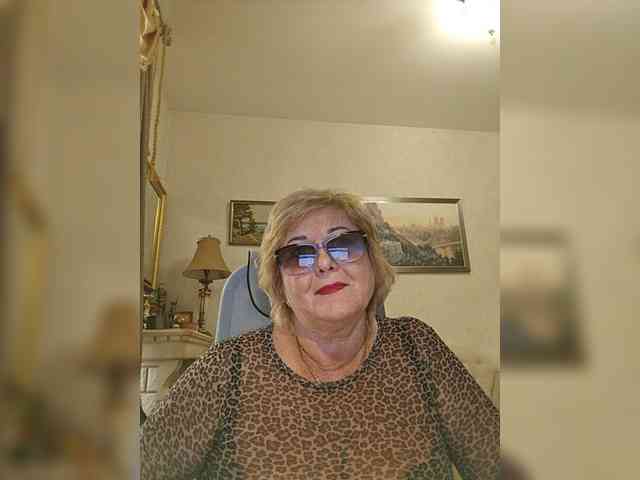 KarinkaSweet webcam