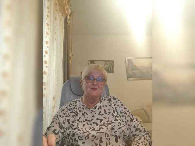 KarinkaSweet webcam