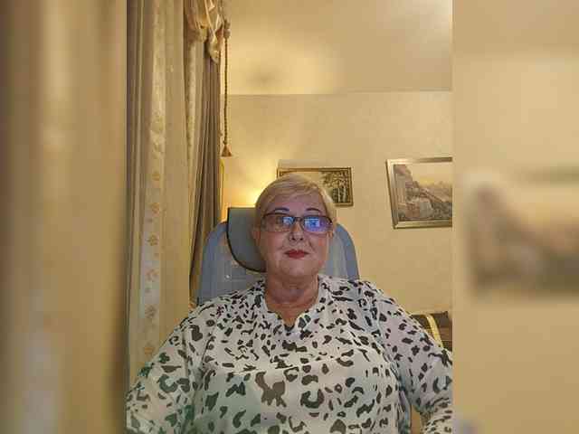 KarinkaSweet webcam