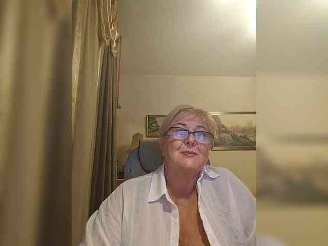 KarinkaSweet webcam