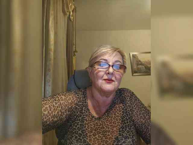 KarinkaSweet webcam