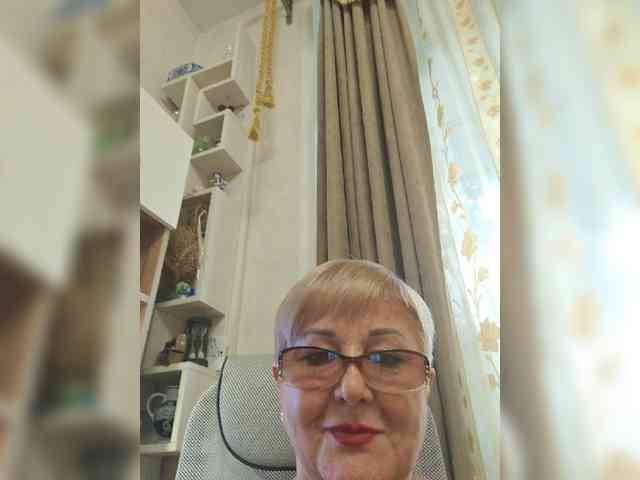 KarinkaSweet webcam