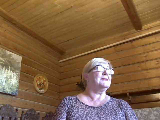 KarinkaSweet webcam