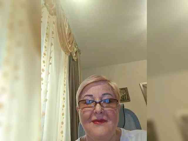 KarinkaSweet webcam