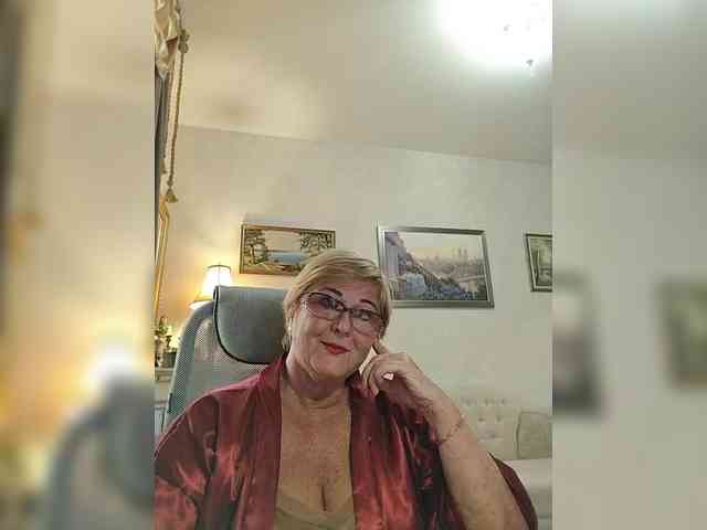 KarinkaSweet webcam
