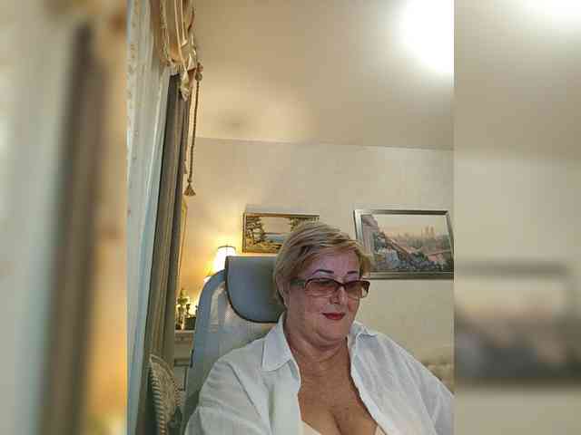 KarinkaSweet webcam