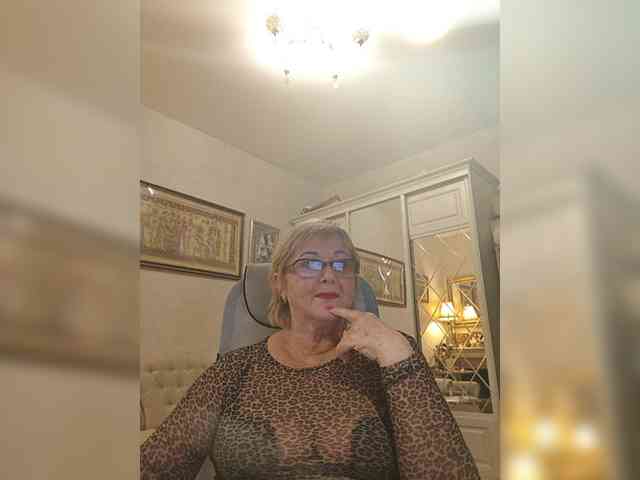 KarinkaSweet webcam