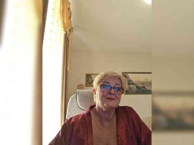 KarinkaSweet webcam