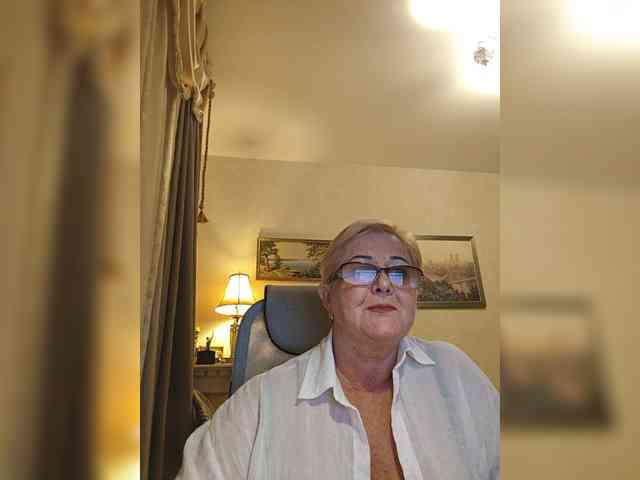 KarinkaSweet webcam