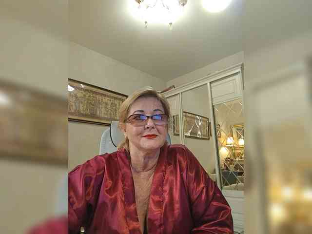 KarinkaSweet webcam