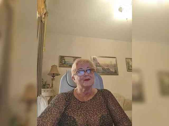 KarinkaSweet webcam