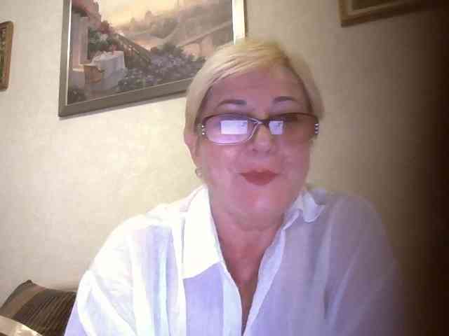 KarinkaSweet webcam