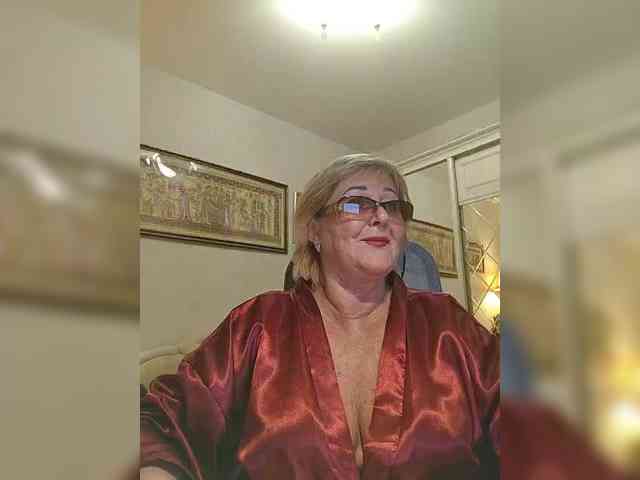 KarinkaSweet webcam