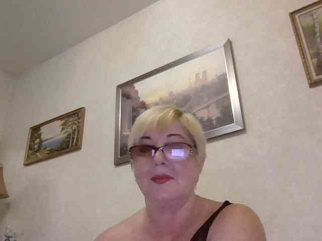 KarinkaSweet live female cam on bongacams