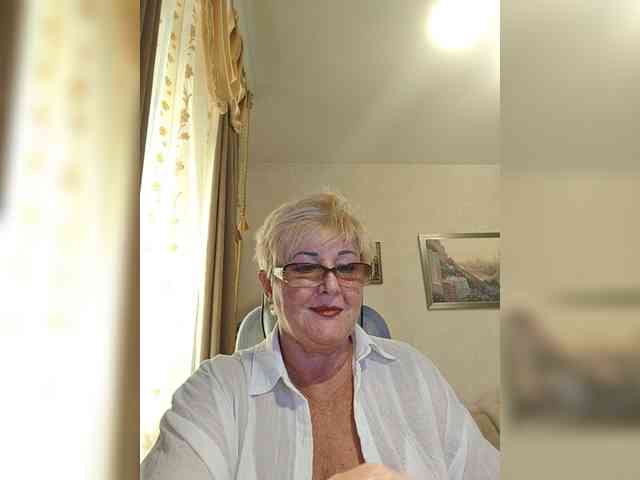 KarinkaSweet webcam