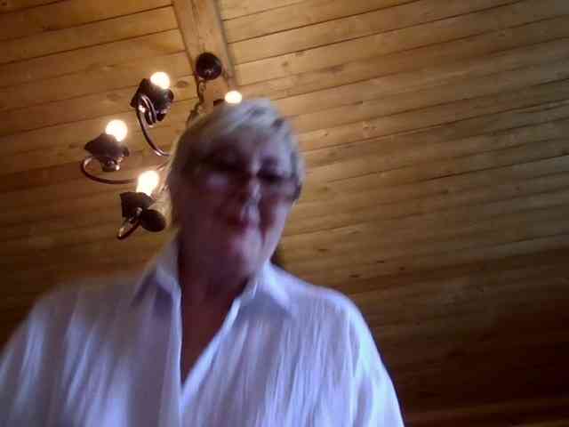 KarinkaSweet webcam
