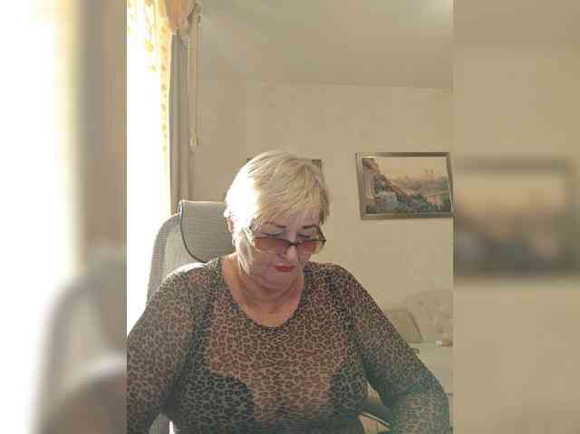 KarinkaSweet webcam