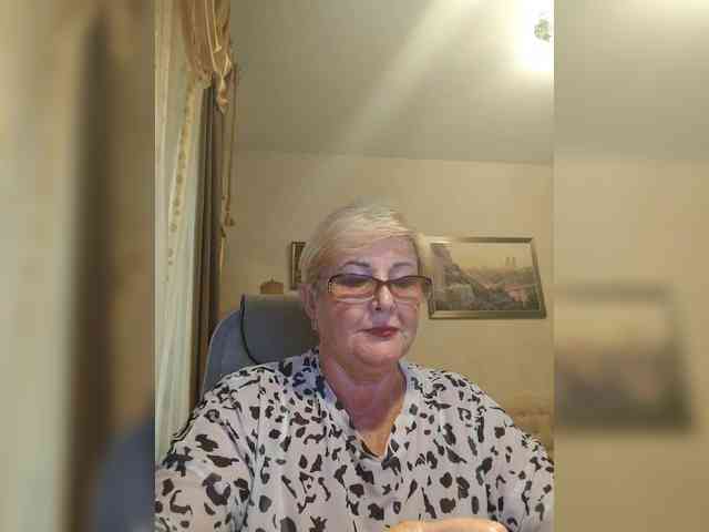 KarinkaSweet webcam