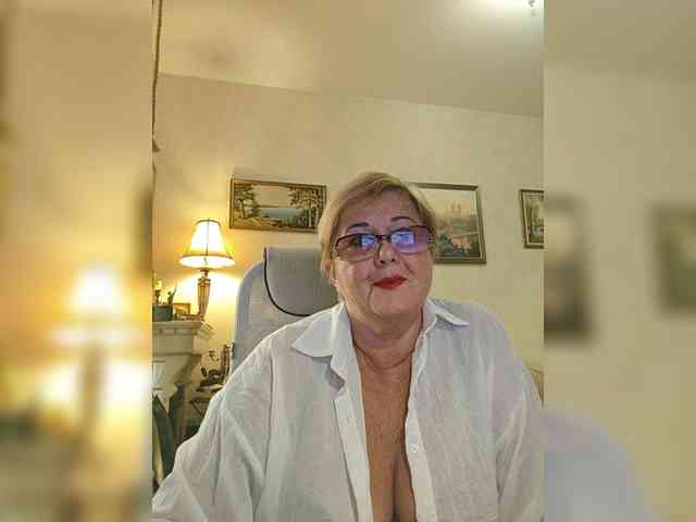 KarinkaSweet webcam