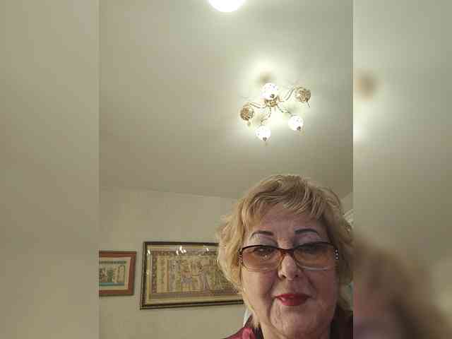 KarinkaSweet webcam