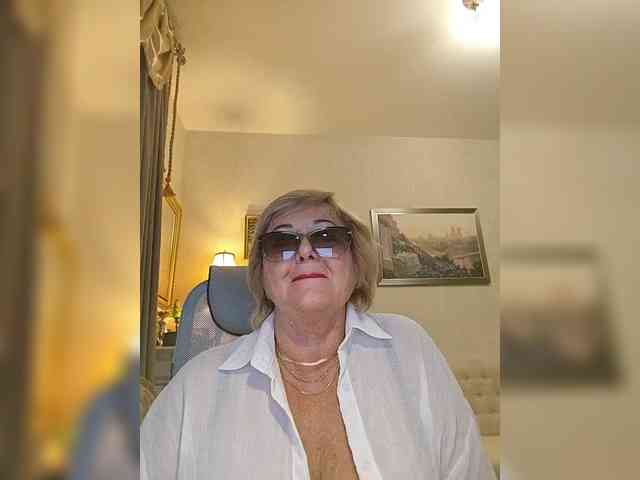 KarinkaSweet webcam