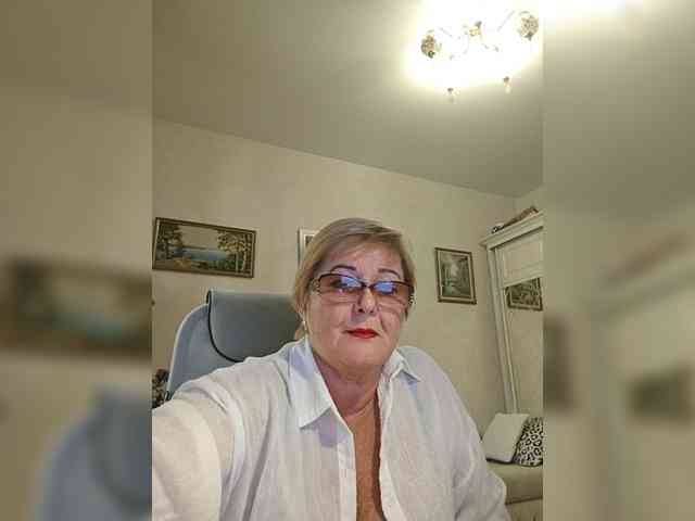 KarinkaSweet webcam