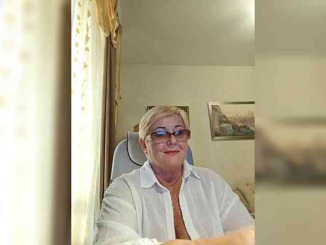 KarinkaSweet webcam