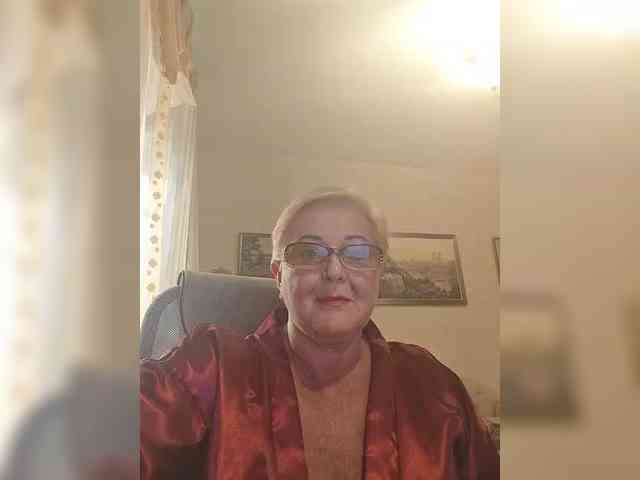 KarinkaSweet webcam
