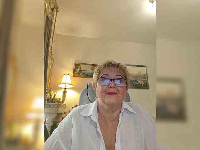 KarinkaSweet webcam