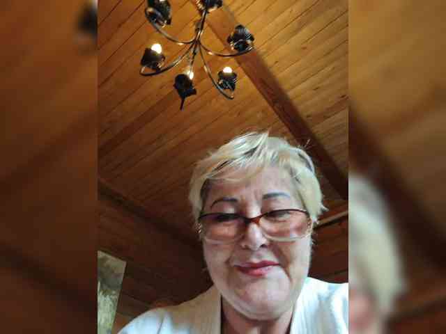 KarinkaSweet webcam