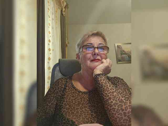 KarinkaSweet webcam
