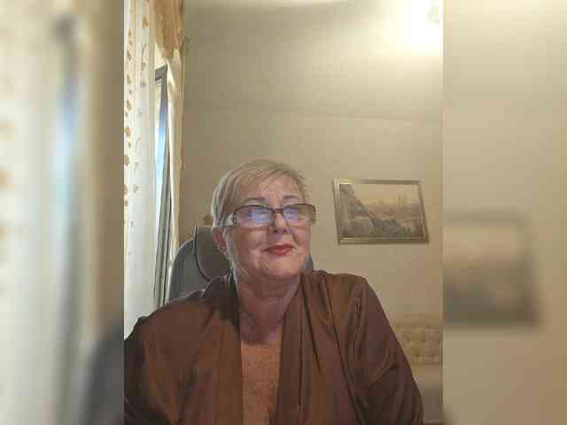 KarinkaSweet webcam