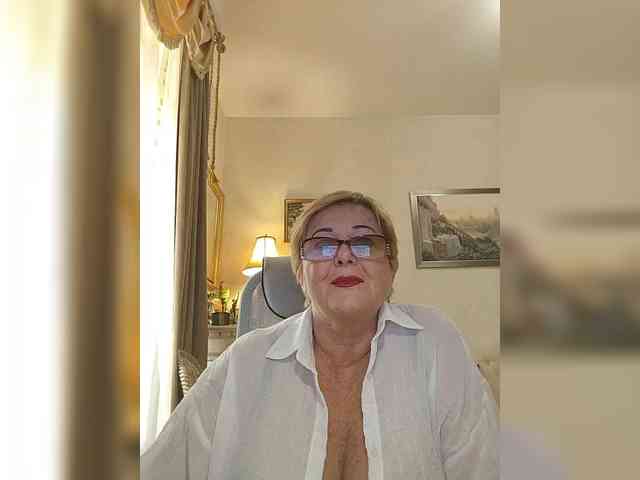 KarinkaSweet webcam