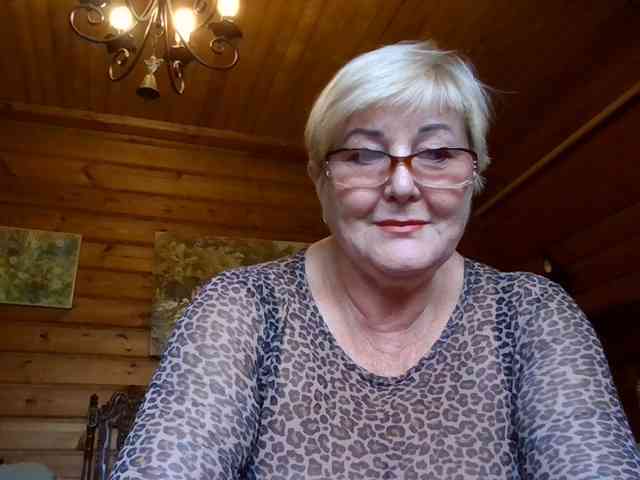 KarinkaSweet webcam