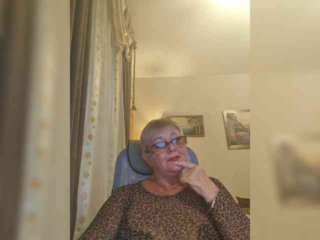 KarinkaSweet webcam