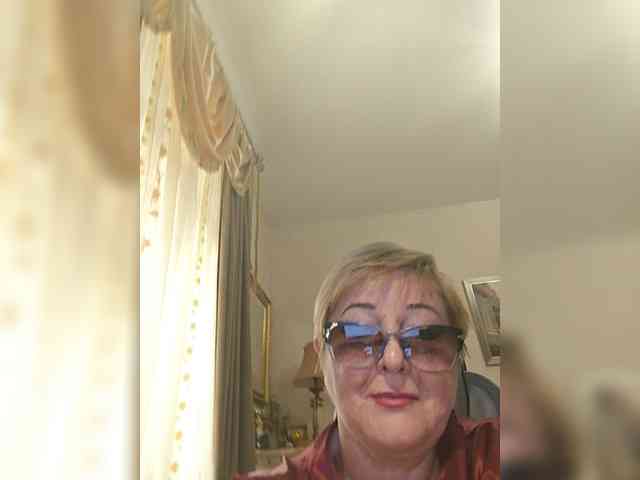 KarinkaSweet webcam
