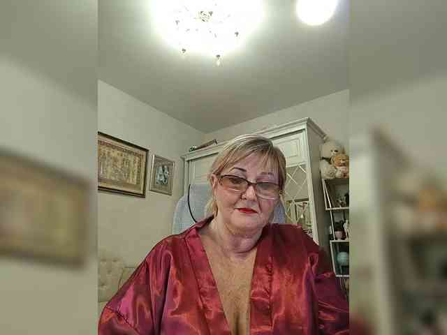 KarinkaSweet webcam