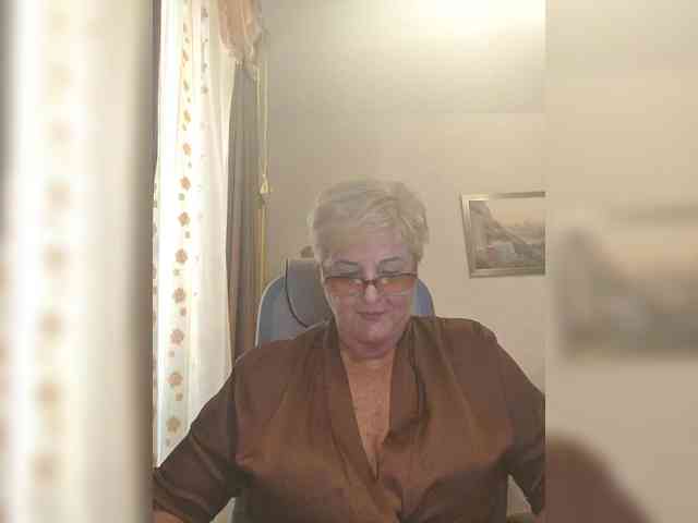 KarinkaSweet webcam