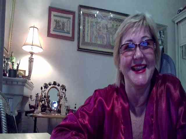 KarinkaSweet webcam